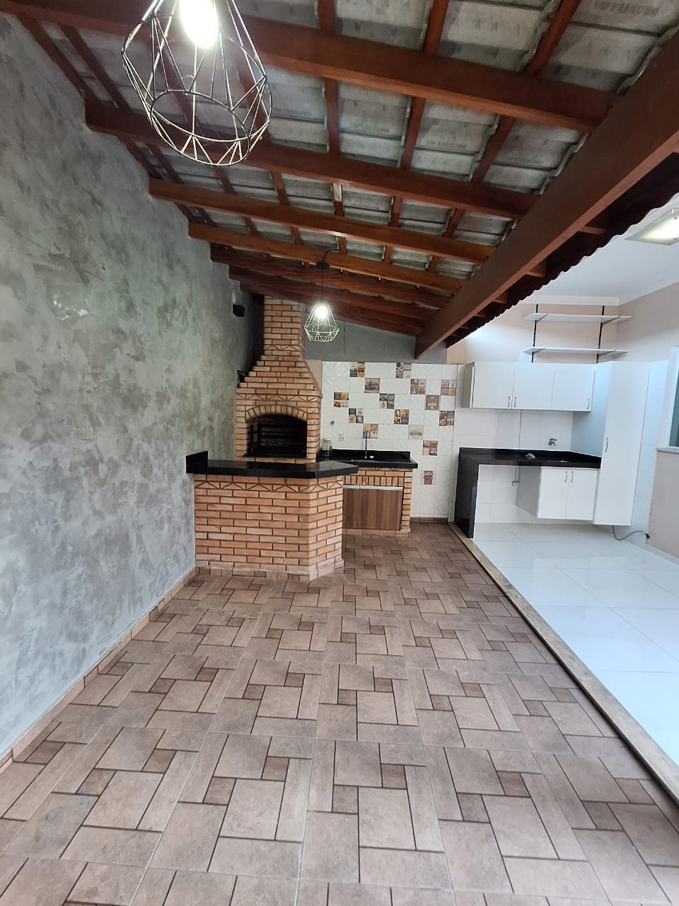 Casa com 3 quartos e 2 banheiros, 160m2 - Vila Riman - Arujá-SP