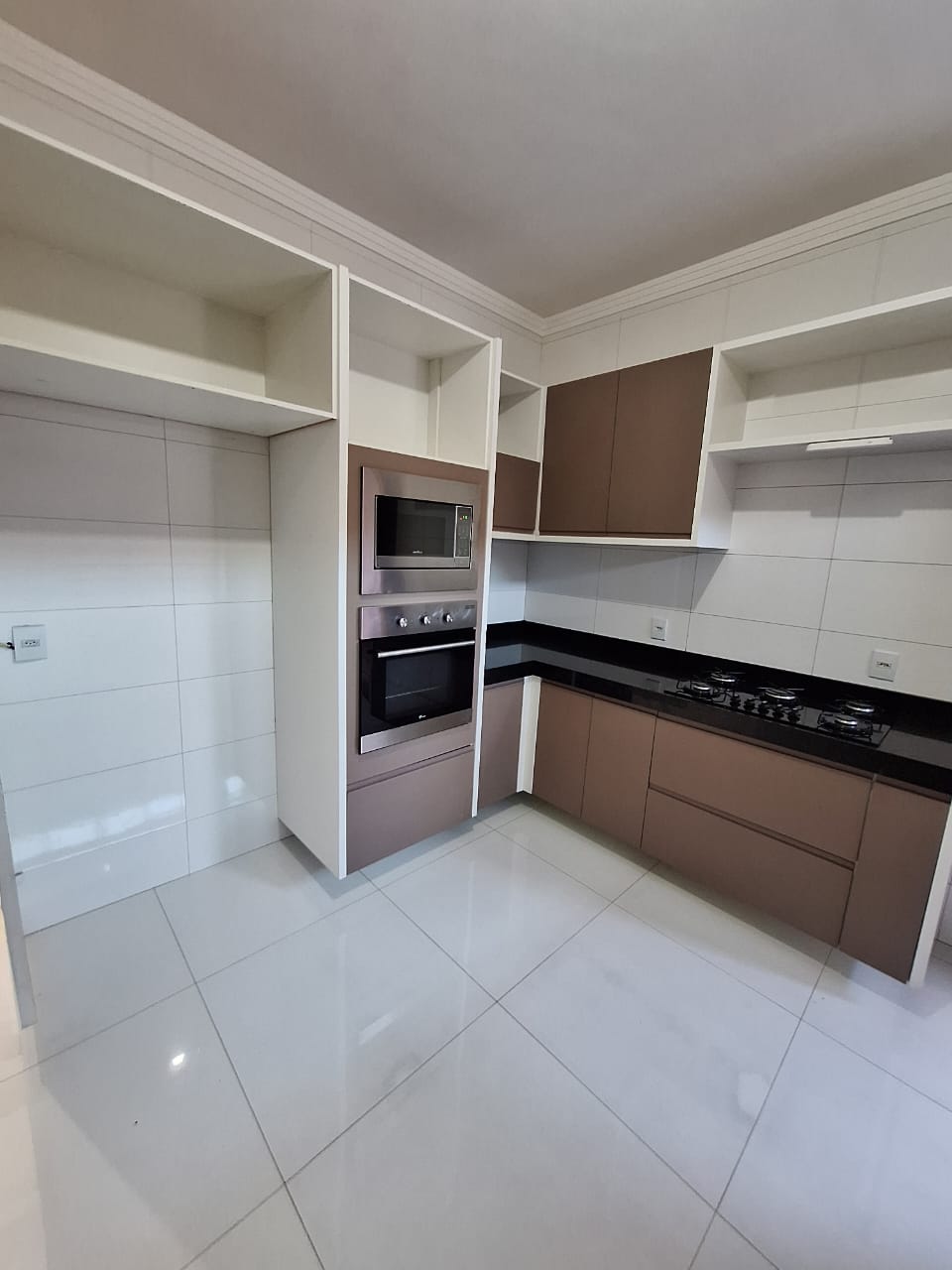 Casa com 3 quartos e 2 banheiros, 160m2 - Vila Riman - Arujá-SP