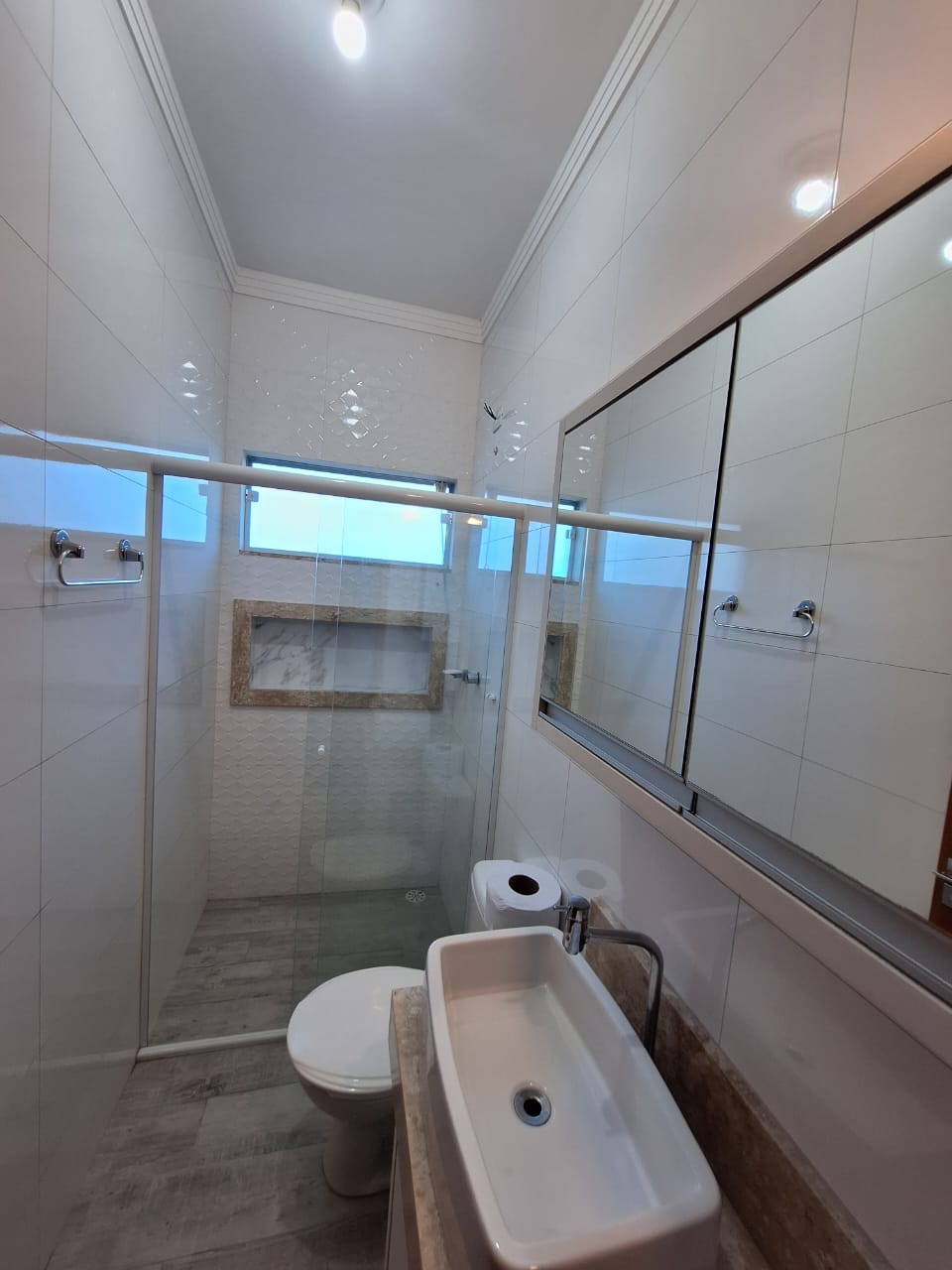 Casa com 3 quartos e 2 banheiros, 160m2 - Vila Riman - Arujá-SP