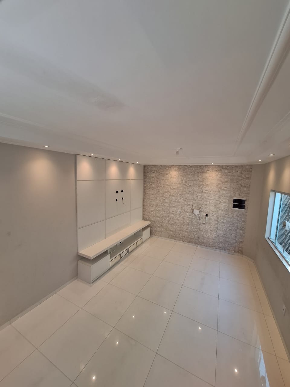 Casa com 3 quartos e 2 banheiros, 160m2 - Vila Riman - Arujá-SP