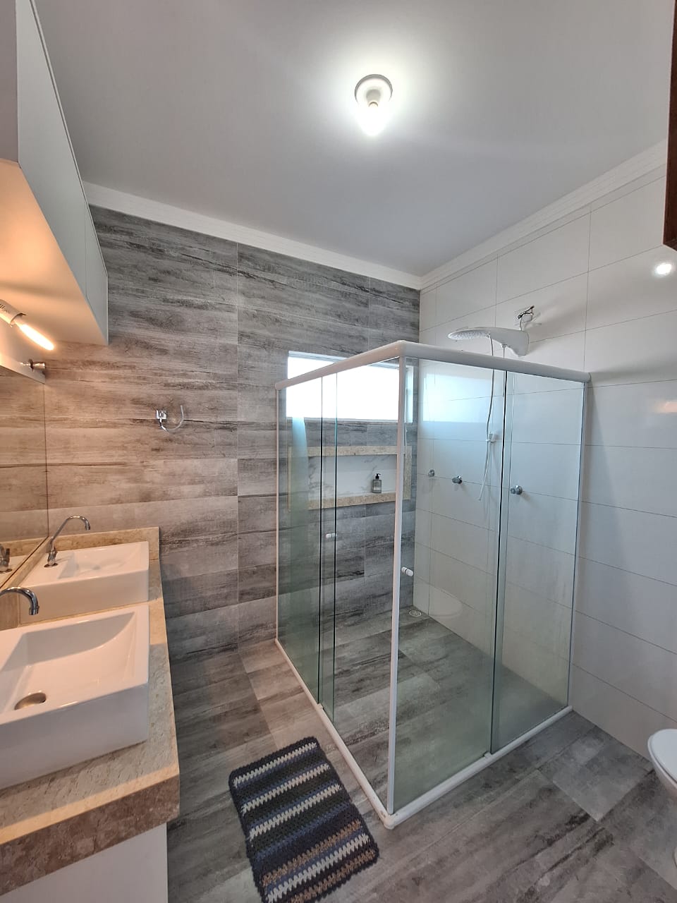 Casa com 3 quartos e 2 banheiros, 160m2 - Vila Riman - Arujá-SP