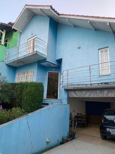 Casa a venda com 3 quartos e 4 banheiros, a venda 300m2  - Jardim fazenda Rincão - Arujá-SP