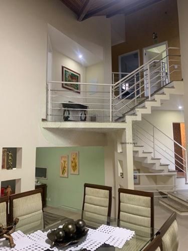 Casa a venda com 3 quartos e 4 banheiros, a venda 300m2  - Jardim fazenda Rincão - Arujá-SP