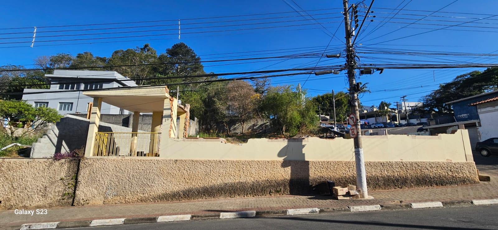 Terreno com 670m2, a venda - Centro - Arujá-SP.