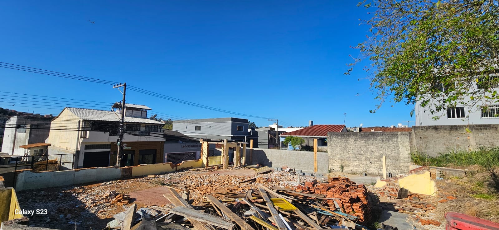 Terreno com 670m2, a venda - Centro - Arujá-SP.