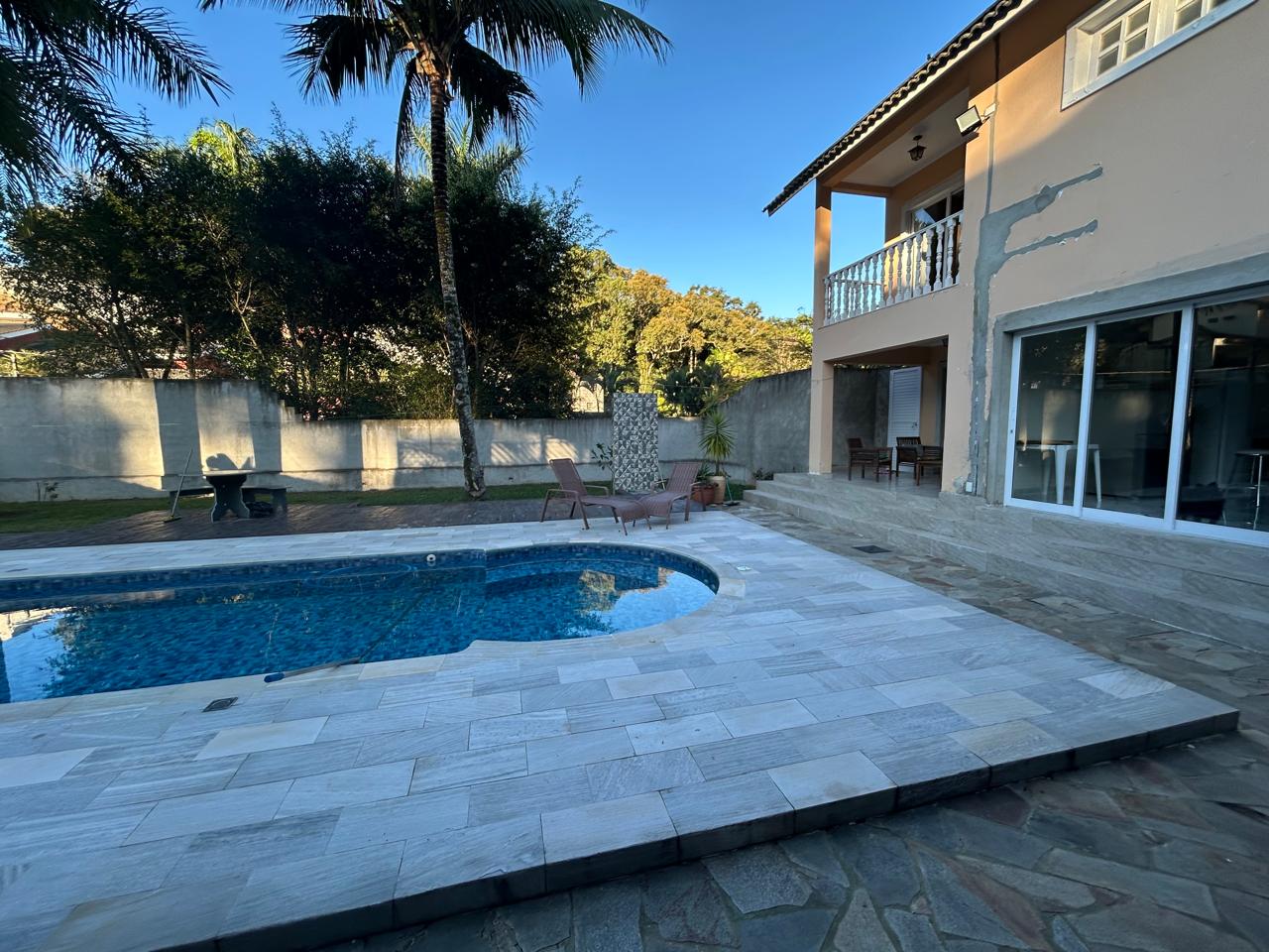 Casa com 5 quartos e 5 banheiros a venda, 550 m²Arujazinho I II e III em Arujá-SP