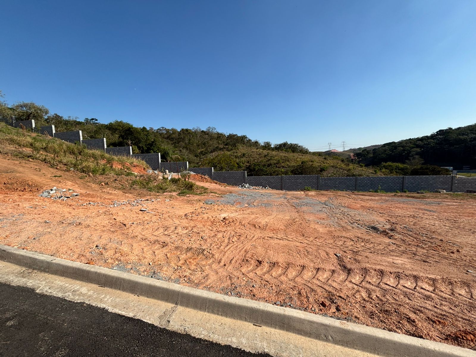 Terreno a venda com 250m2, Arujá Hills Premium - Arujá - SP!