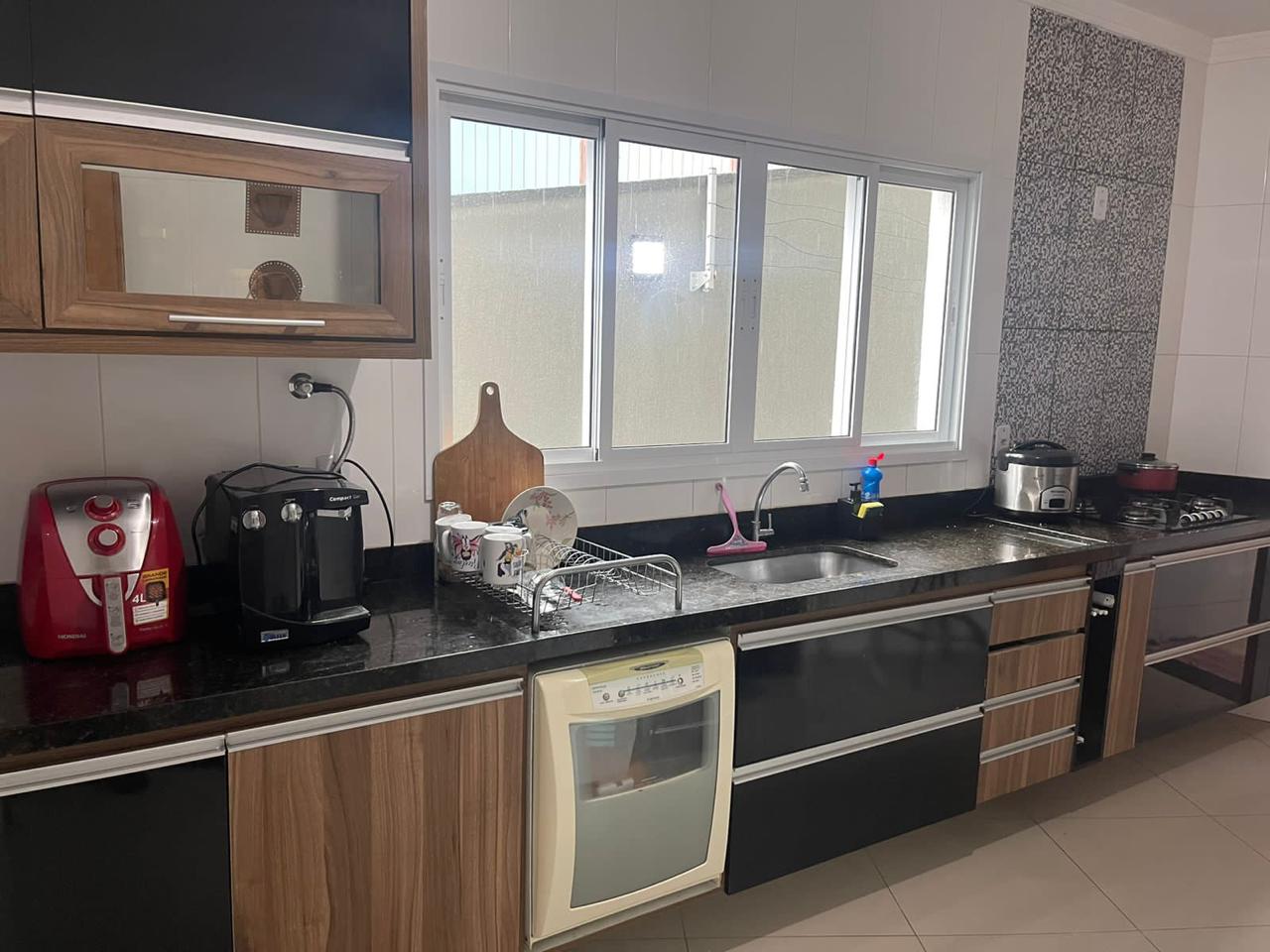 Casa com 3 quartos e 2 banheiros a venda, 150m2 - Parque nossa Senhora do Carmo - Arujá-SP