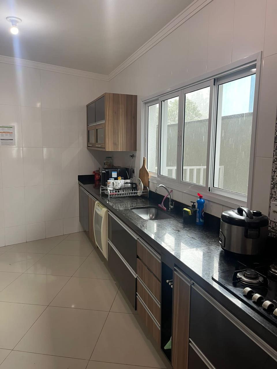 Casa com 3 quartos e 2 banheiros a venda, 150m2 - Parque nossa Senhora do Carmo - Arujá-SP