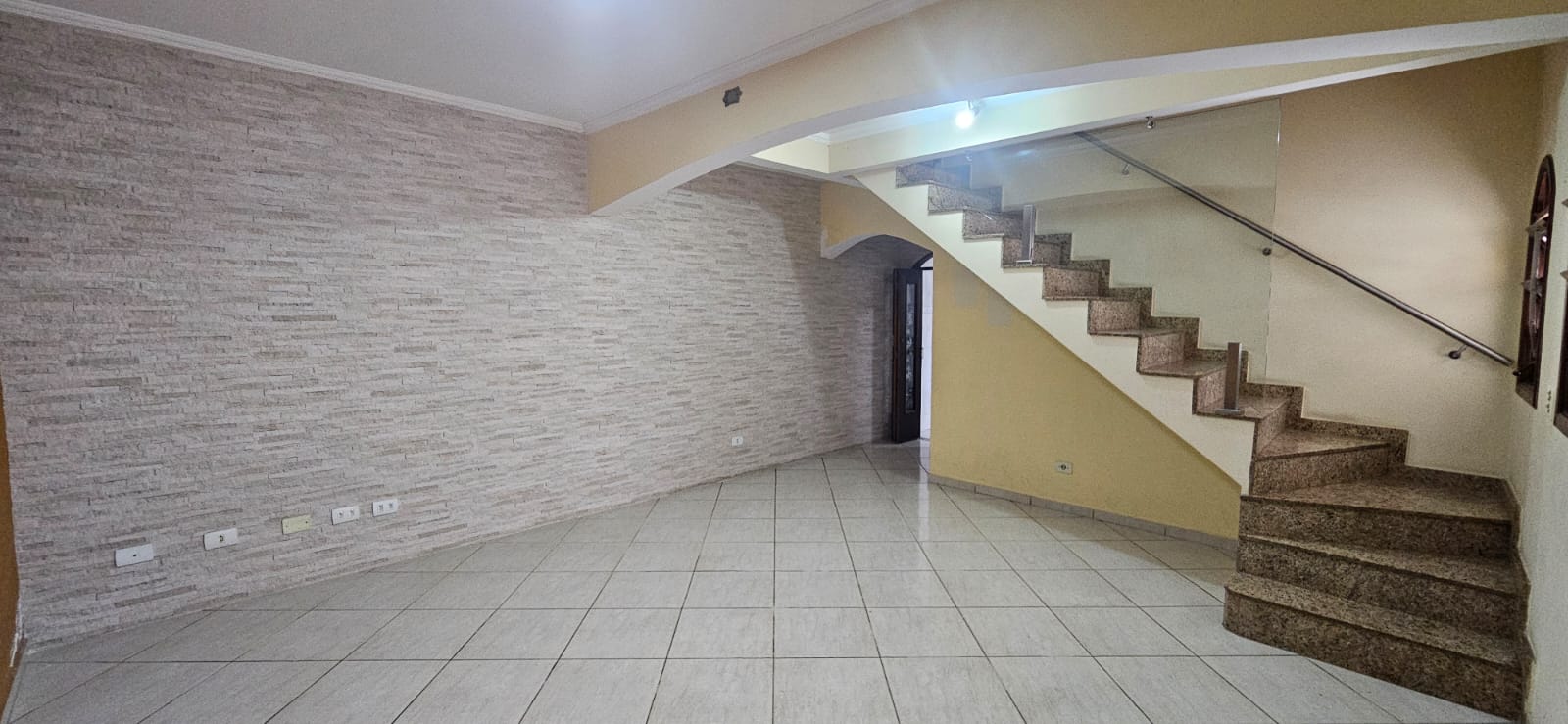 Casa a venda com 2 quartos e 2 banheiros, 140 m2 - Arujamerica - Arujá-SP