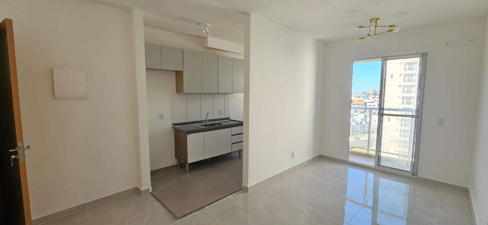 Apartamento com 2 quartos e 1 banheiro para locação, 48m2 - Center Ville em Arujá-SP