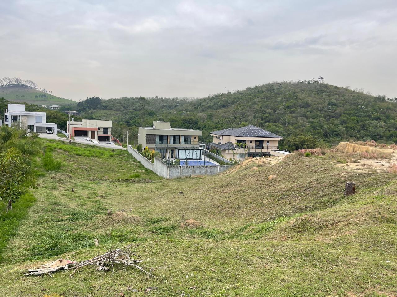 Terreno a venda com 817m2 - Condominio Ibirapitanga - Santa Isabel-SP