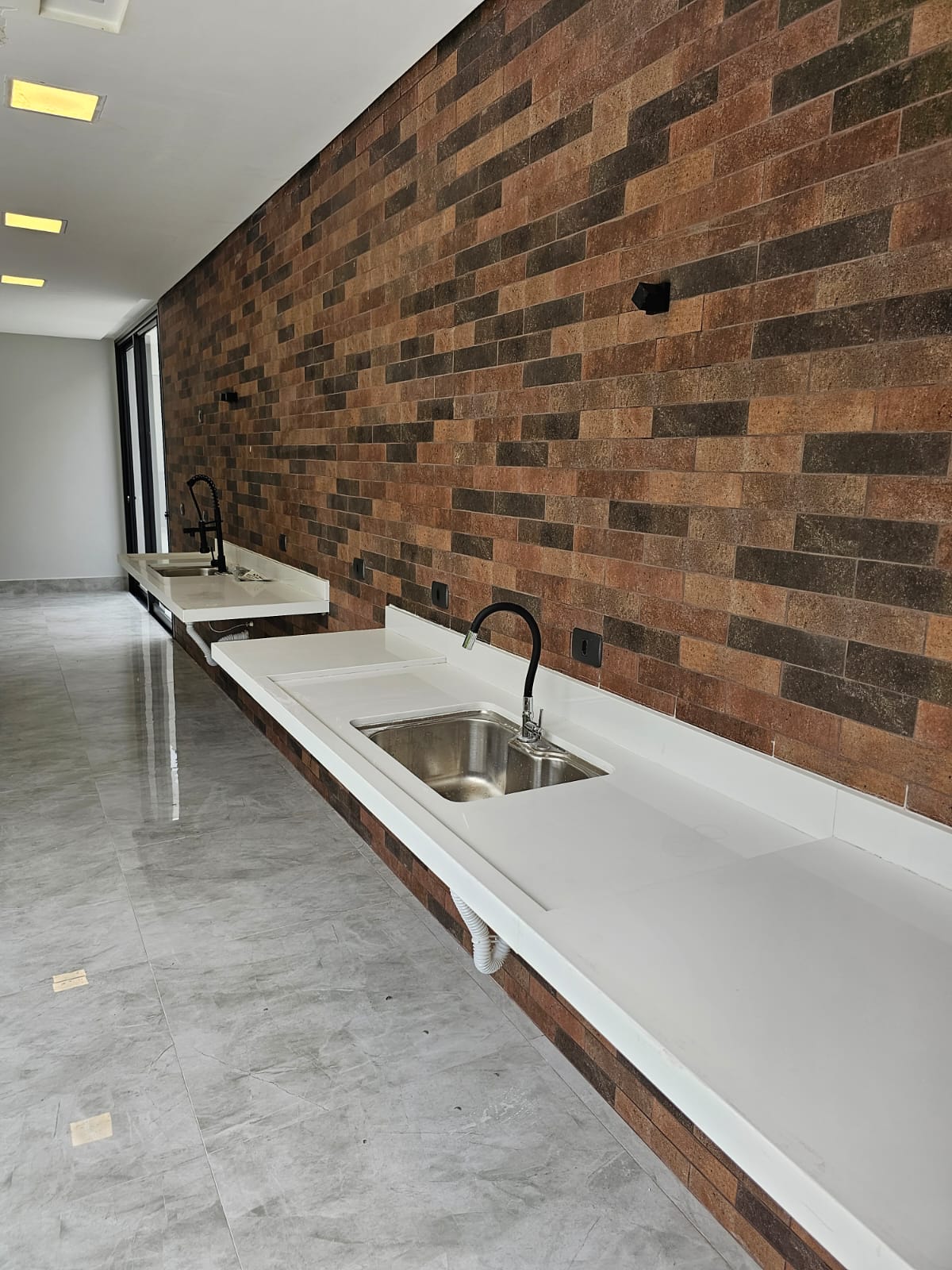 Casa a venda localizada no condomínio Real Park em Arujá-SP!