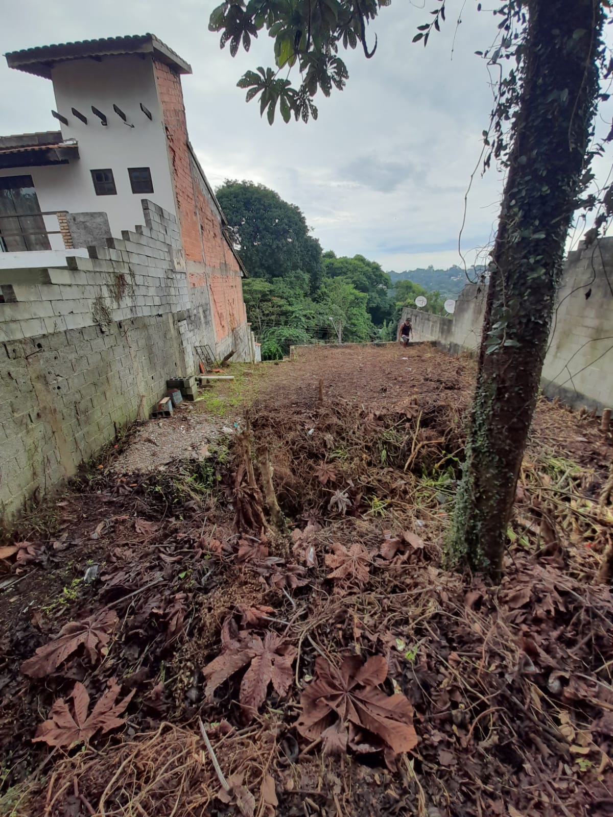 Terreno a venda localizado no bairro Nossa Senhora do carmo em Arujá-SP!