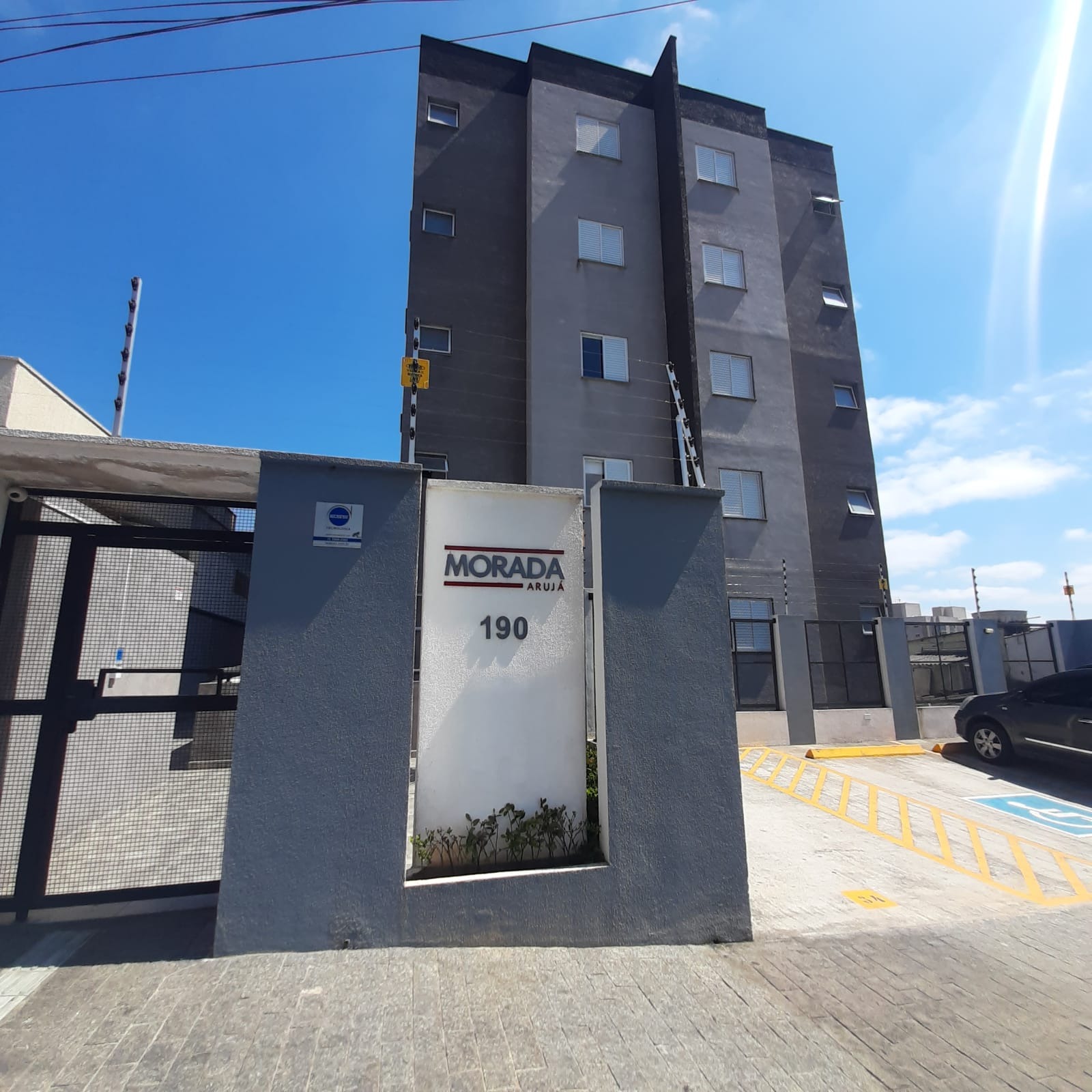 Apartamento para locação localizado no condomínio Morada em Arujá-SP! 