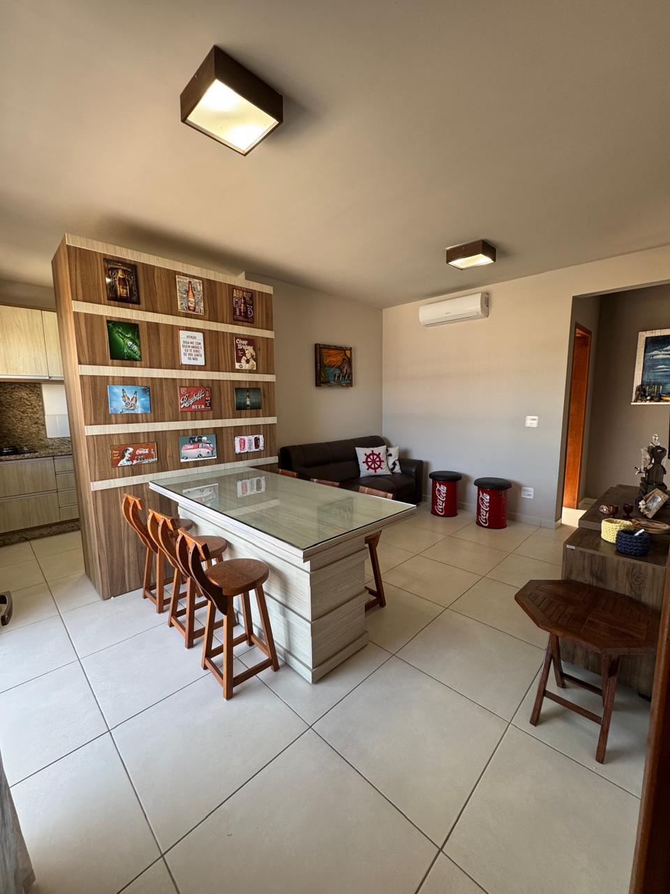 Apartamento MOBILIADO a 300 m da praia em ITAJUBA