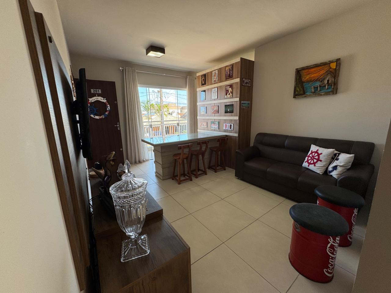Apartamento MOBILIADO a 300 m da praia em ITAJUBA