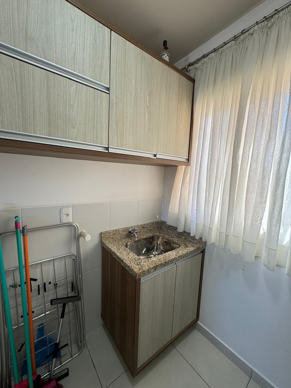 Apartamento MOBILIADO a 300 m da praia em ITAJUBA