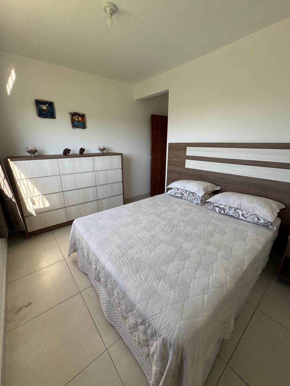 Apartamento MOBILIADO a 300 m da praia em ITAJUBA