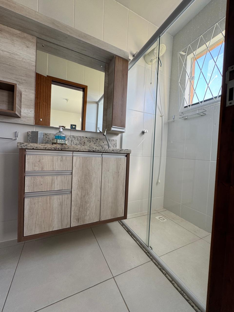 Apartamento MOBILIADO a 300 m da praia em ITAJUBA