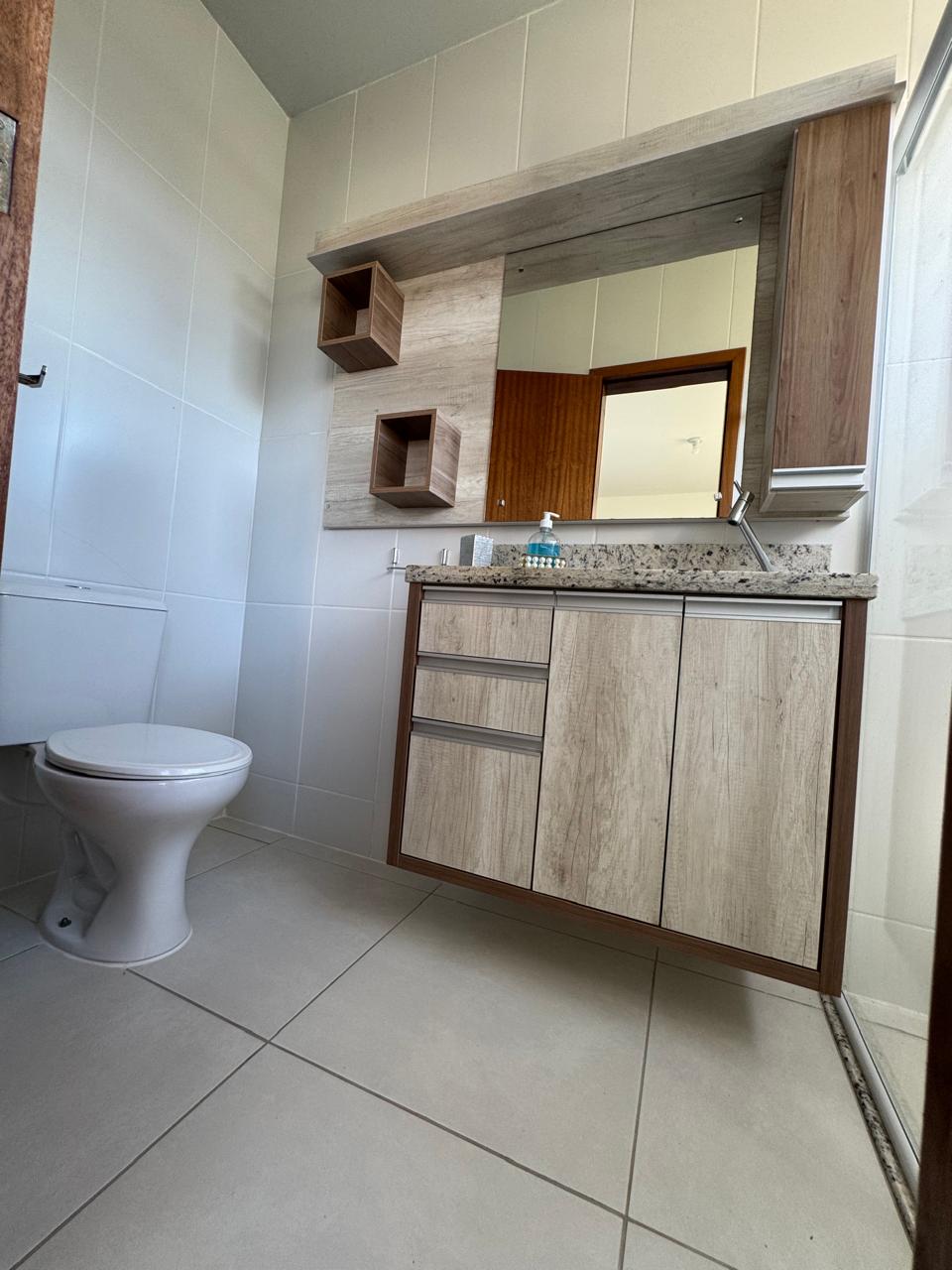 Apartamento MOBILIADO a 300 m da praia em ITAJUBA