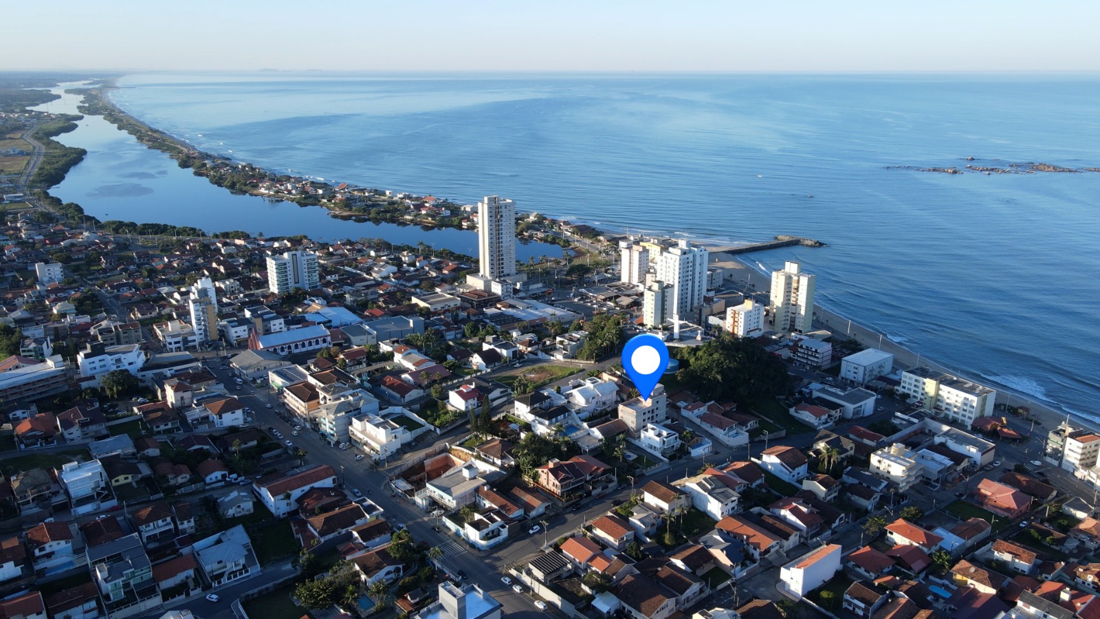 Apartamento com vista-mar no CENTRO de Barra Velha