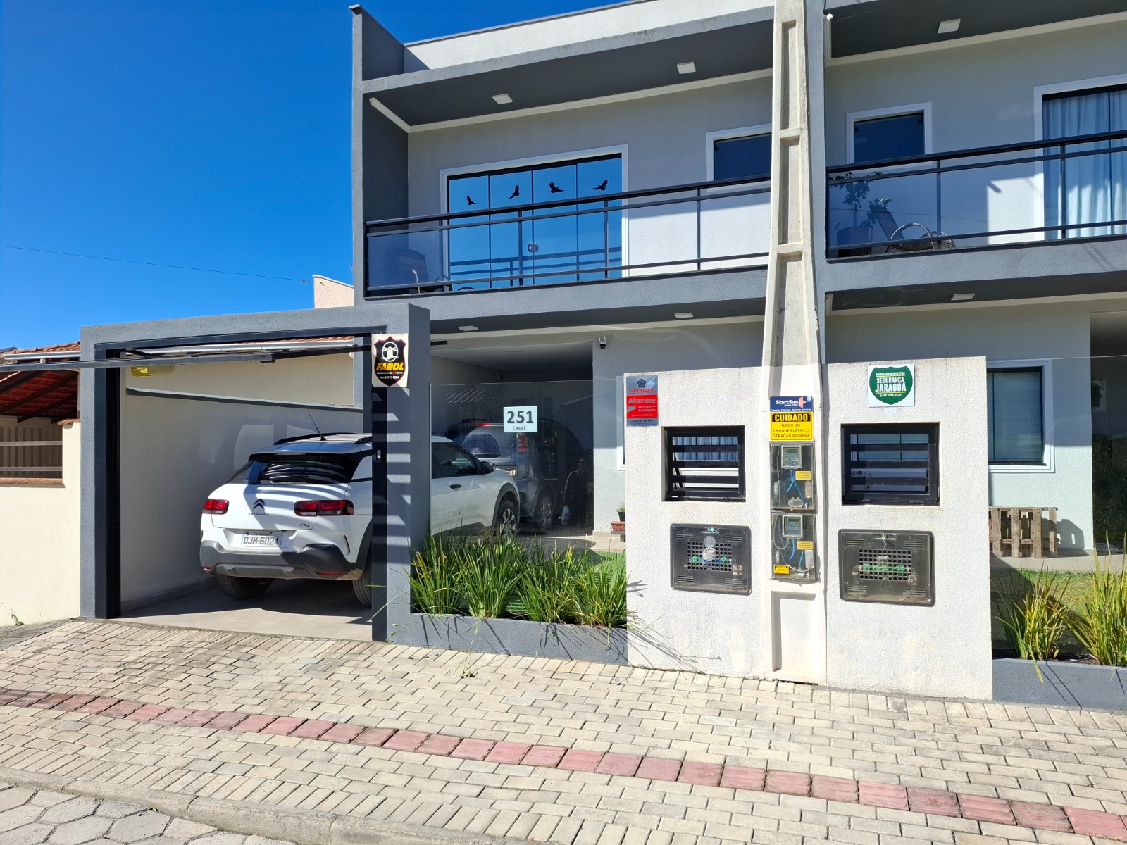Lindo Sobrado com excelente localização e móveis sob medida em Itajuba