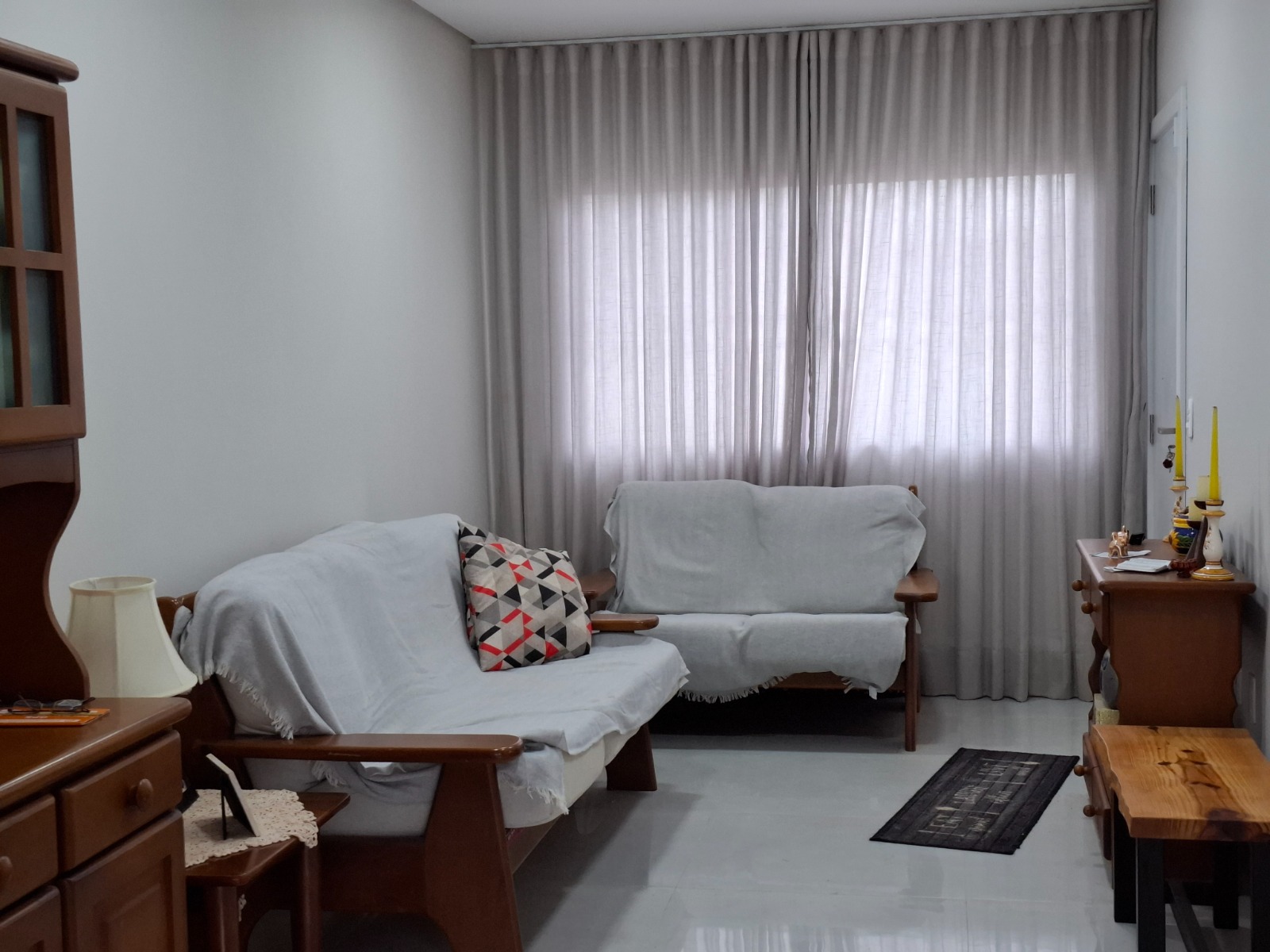 Lindo Sobrado com excelente localização e móveis sob medida em Itajuba