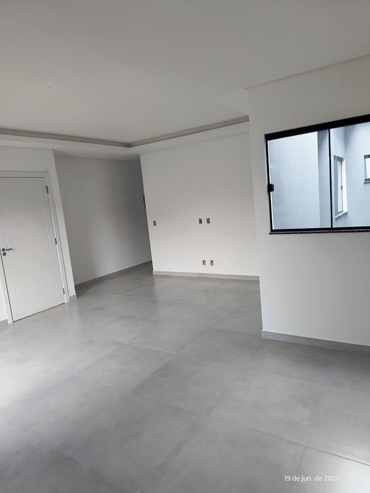 Apartamento EM ITAJUBA com 3 DORMITÓRIOS a 550 m da praia - VALOR PROMOCIONAL POR TEMPO LIMITADO