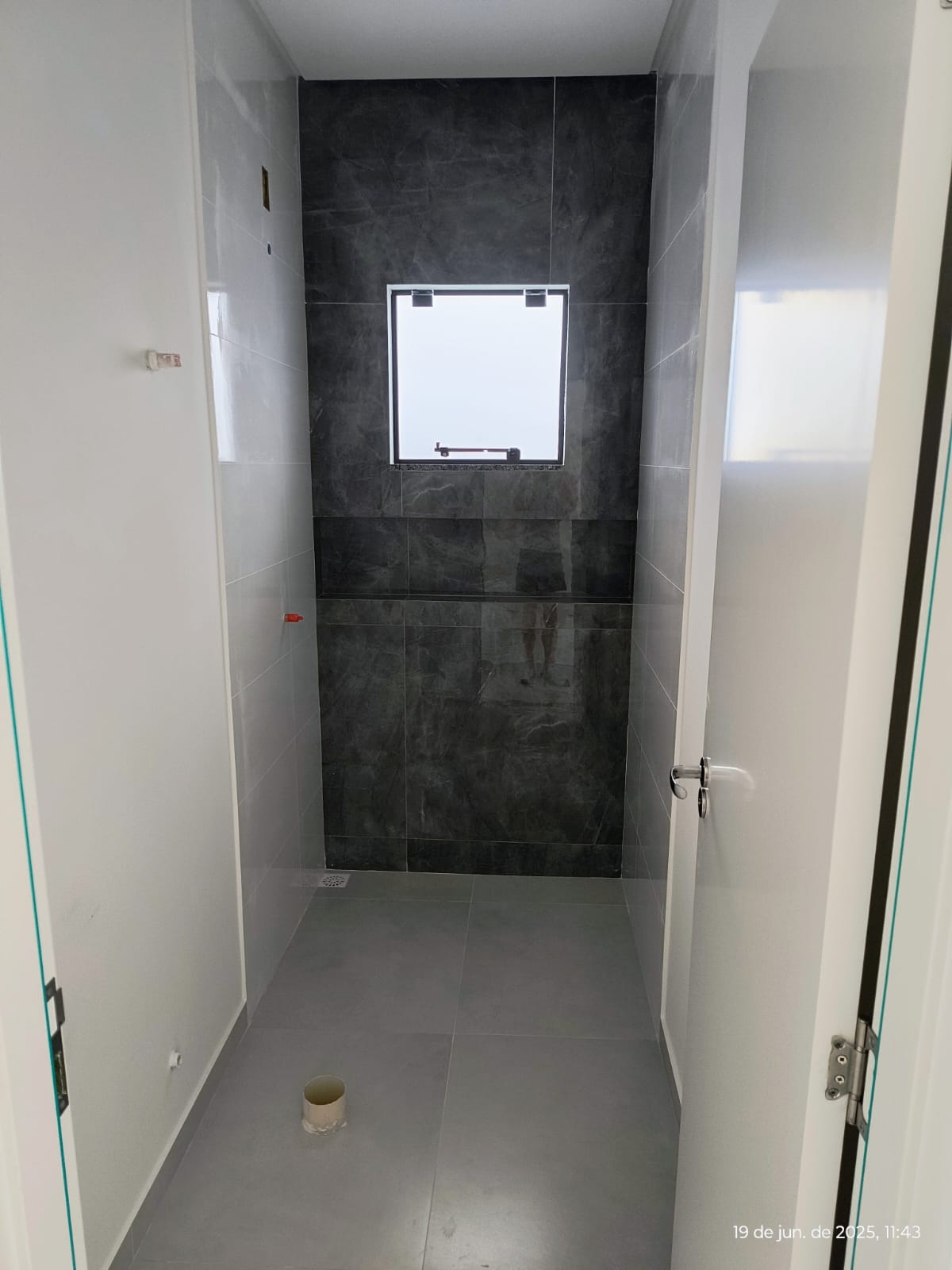 Apartamento EM ITAJUBA com 3 DORMITÓRIOS a 550 m da praia - VALOR PROMOCIONAL POR TEMPO LIMITADO