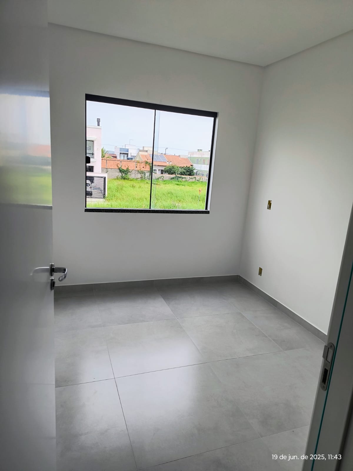 Apartamento EM ITAJUBA com 3 DORMITÓRIOS a 550 m da praia - VALOR PROMOCIONAL POR TEMPO LIMITADO