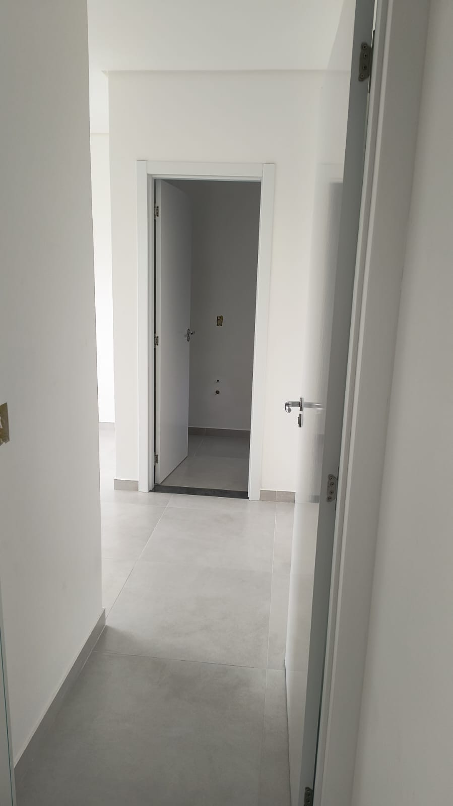 Apartamento EM ITAJUBA com 3 DORMITÓRIOS a 550 m da praia - VALOR PROMOCIONAL POR TEMPO LIMITADO