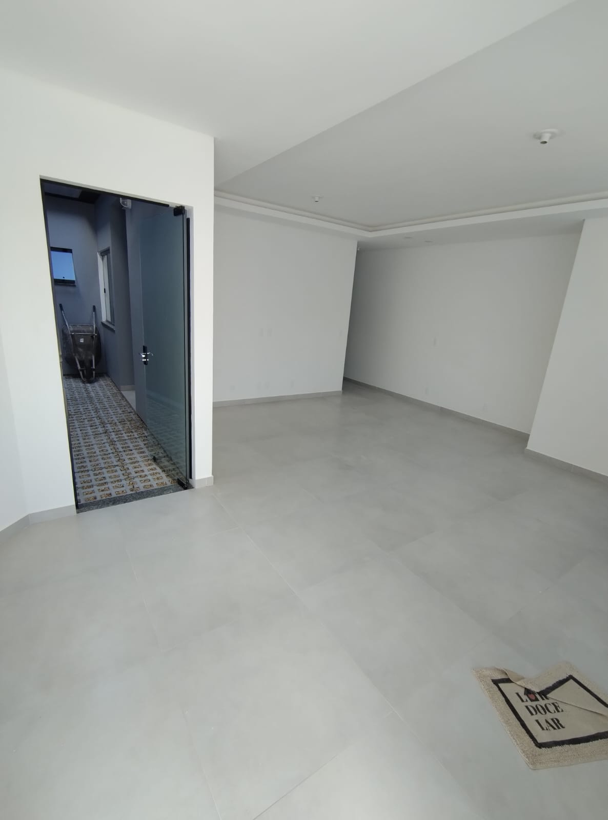 Apartamento EM ITAJUBA com 3 DORMITÓRIOS a 550 m da praia - VALOR PROMOCIONAL POR TEMPO LIMITADO