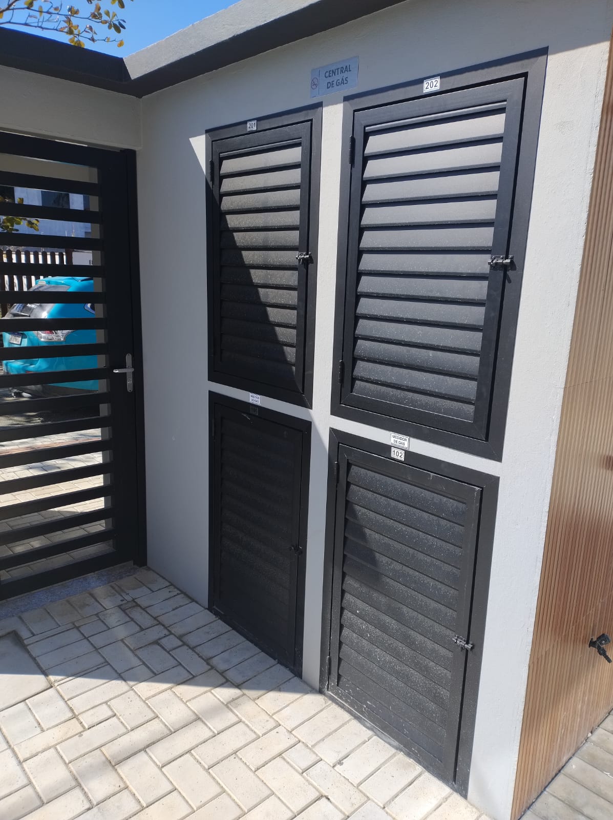 Apartamento EM ITAJUBA com 3 DORMITÓRIOS a 550 m da praia - VALOR PROMOCIONAL POR TEMPO LIMITADO