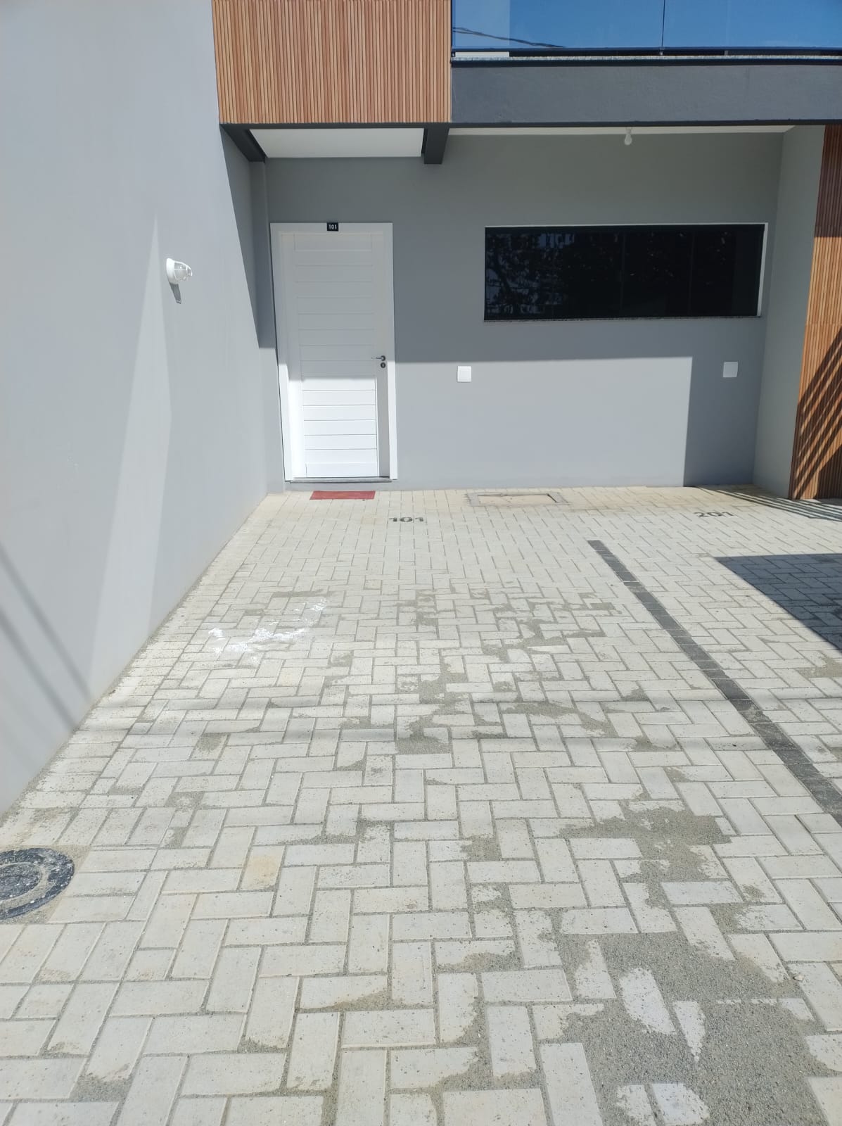 Apartamento EM ITAJUBA com 3 DORMITÓRIOS a 550 m da praia - VALOR PROMOCIONAL POR TEMPO LIMITADO