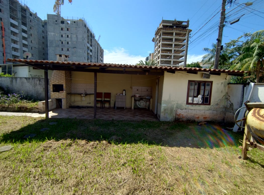 Casa SOZINHA no terreno no ITACOLOMI a 500 m da PRAIA - Piçarras