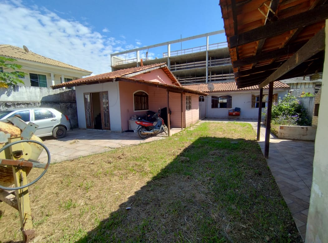 Casa SOZINHA no terreno no ITACOLOMI a 500 m da PRAIA - Piçarras