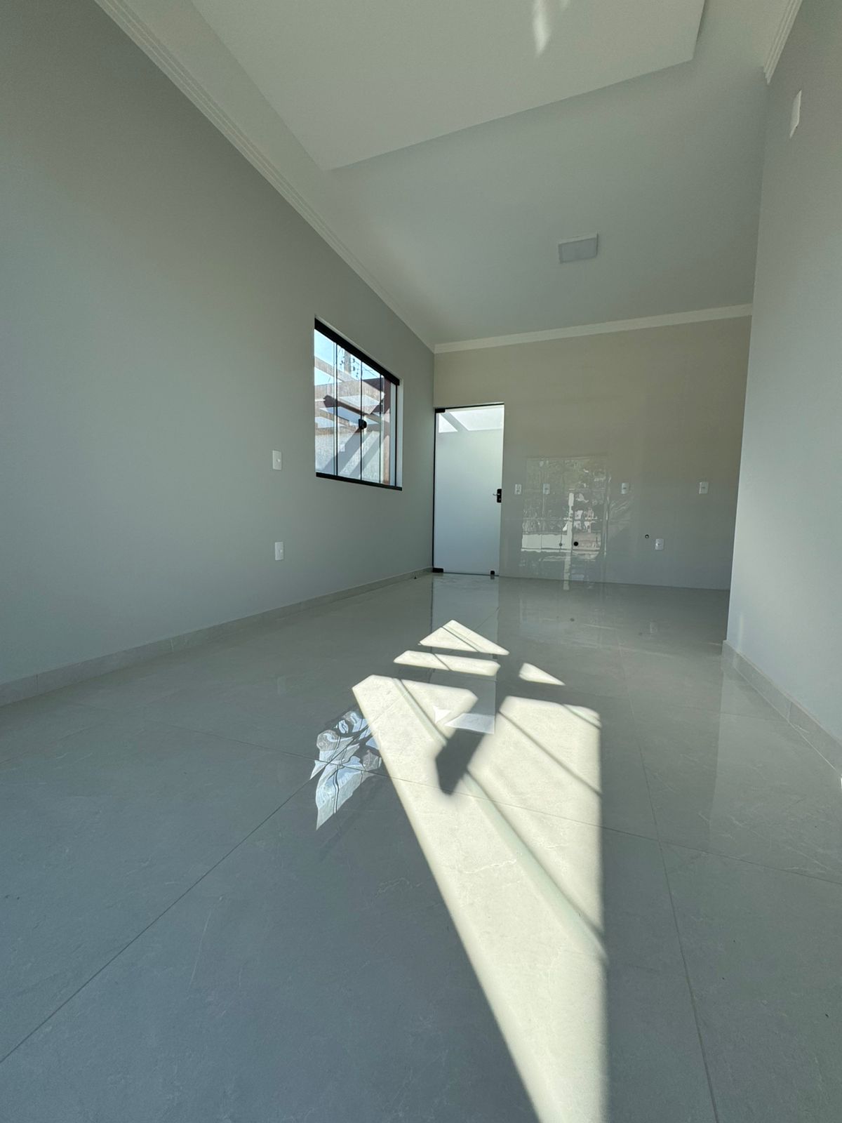 Casa nova, de esquina e com piscina prontinha para morar em Itajuba
