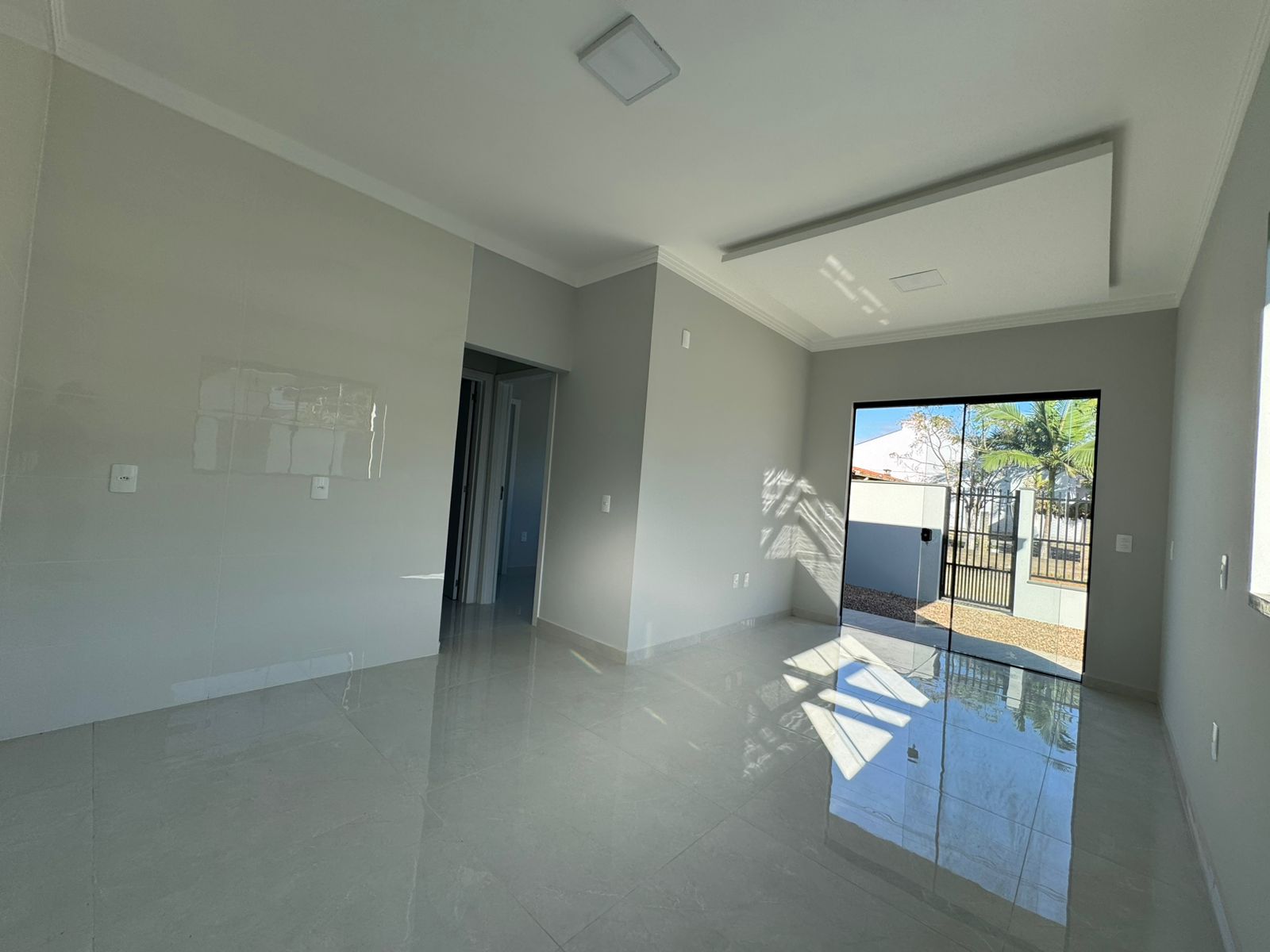 Casa nova, de esquina e com piscina prontinha para morar em Itajuba