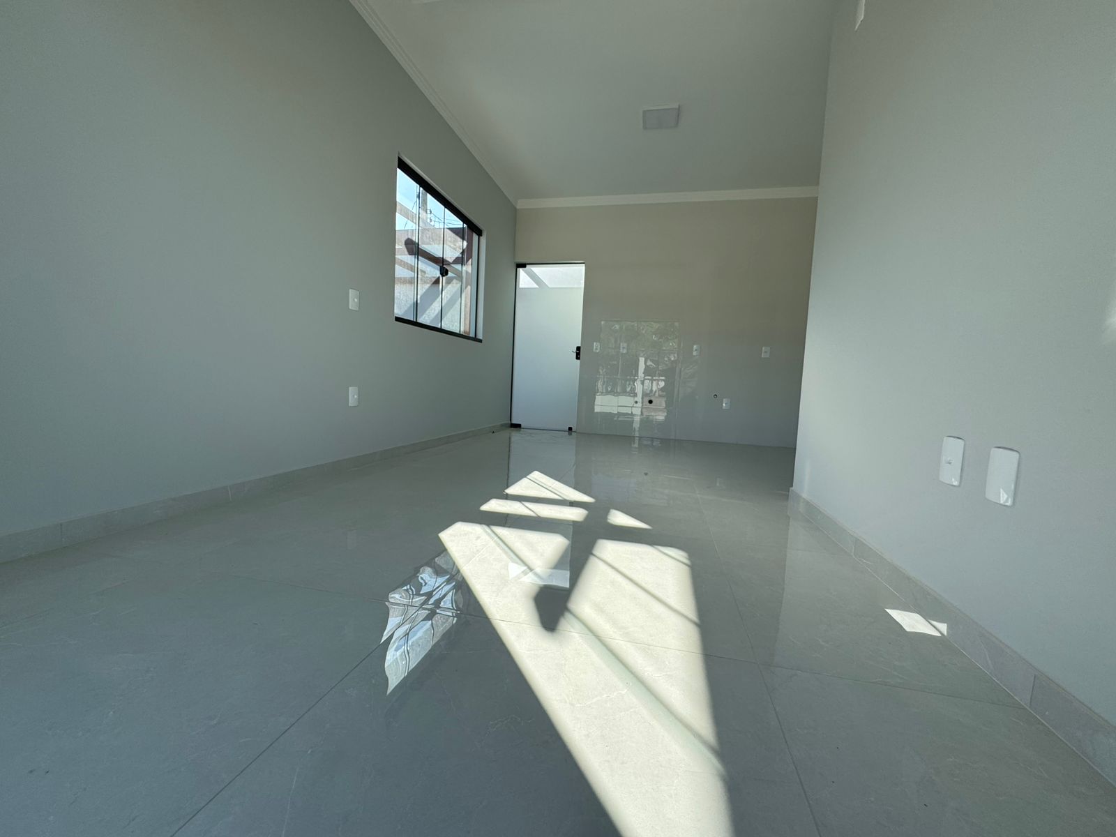 Casa nova, de esquina e com piscina prontinha para morar em Itajuba