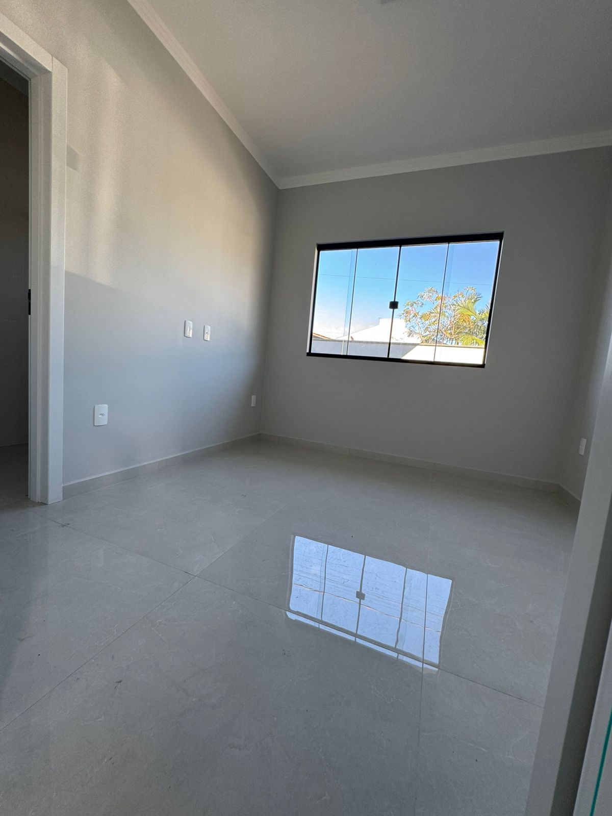Casa nova, de esquina e com piscina prontinha para morar em Itajuba