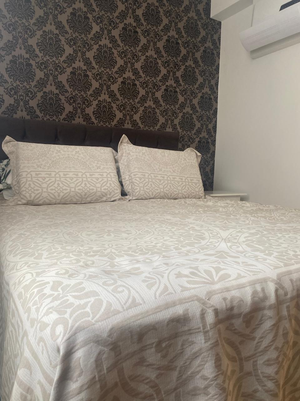 Apartamento 02 dormitórios mobiliado e com linda vista para o mar no Centro de Piçarras