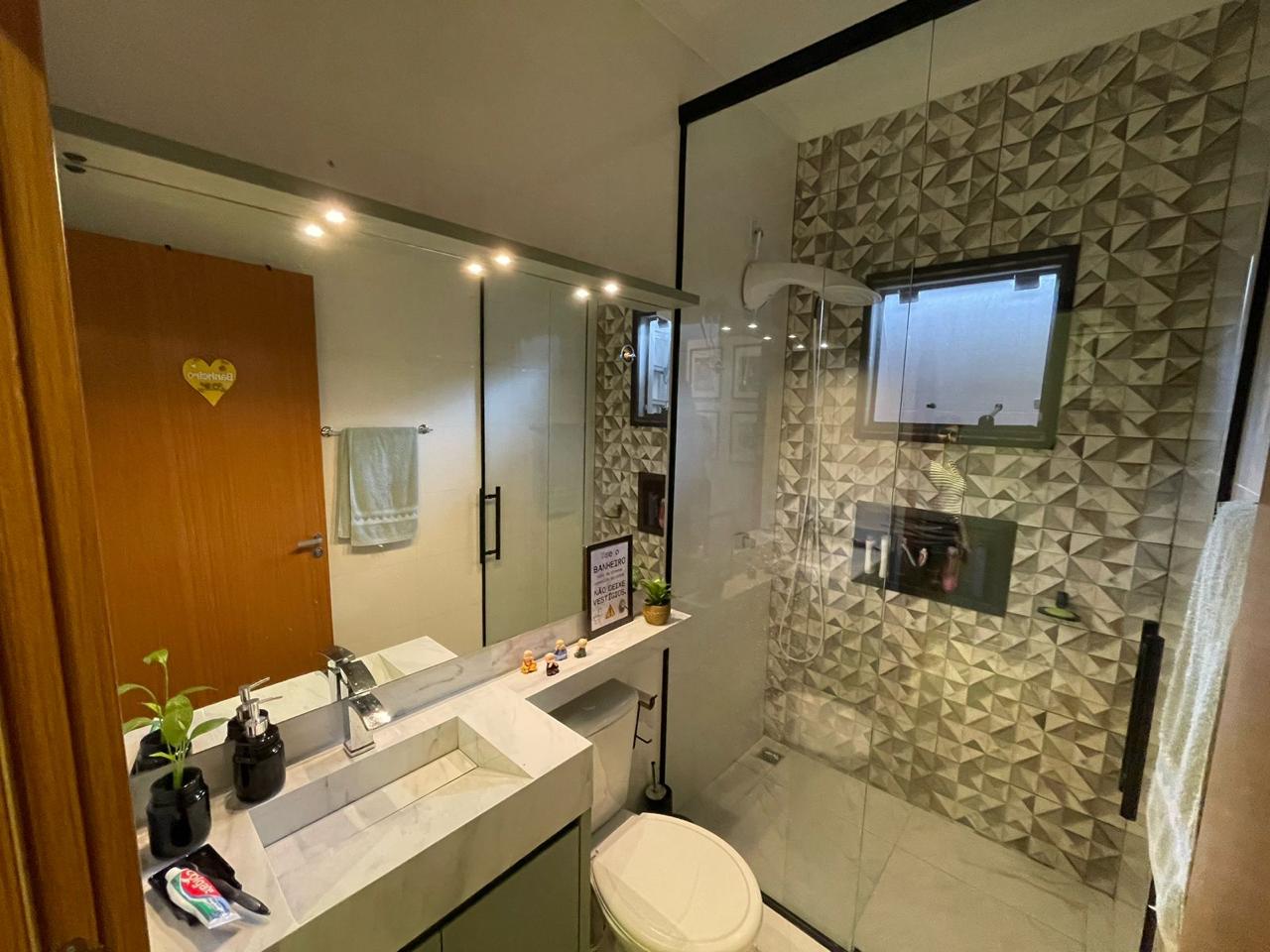 Casa geminada em Itajuba com Edícula - Oportunidade