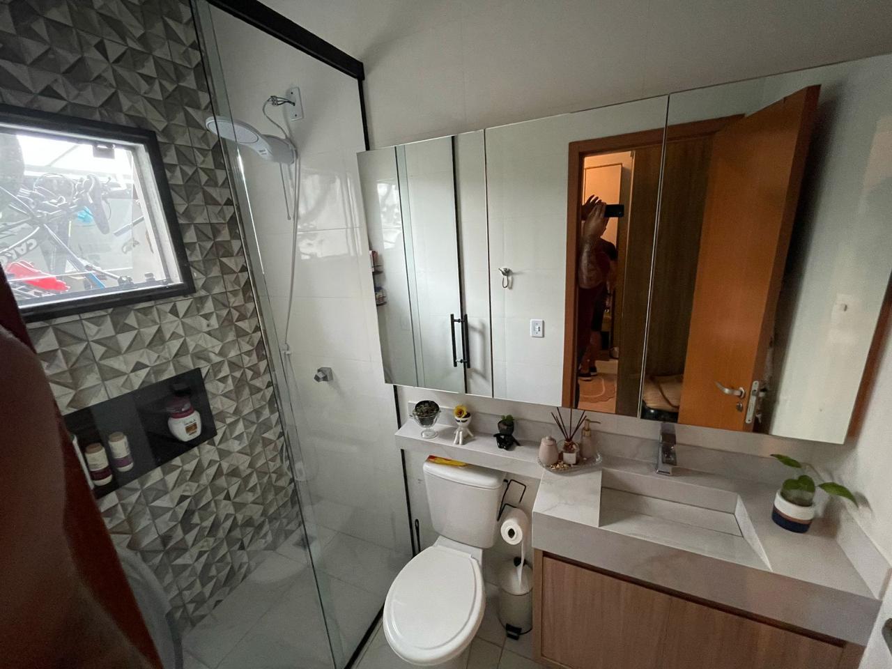Casa geminada em Itajuba com Edícula - Oportunidade