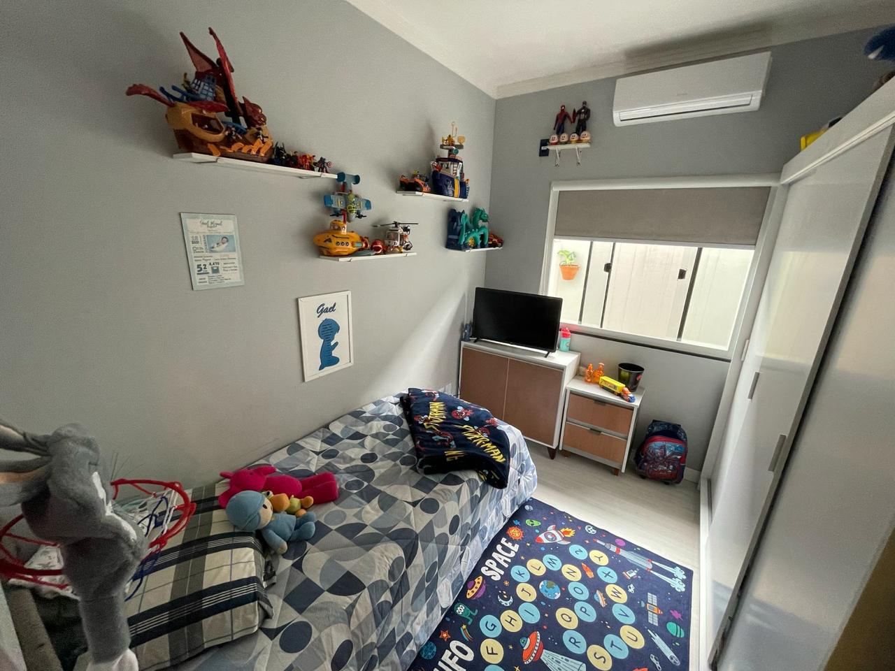 Casa geminada em Itajuba com Edícula - Oportunidade