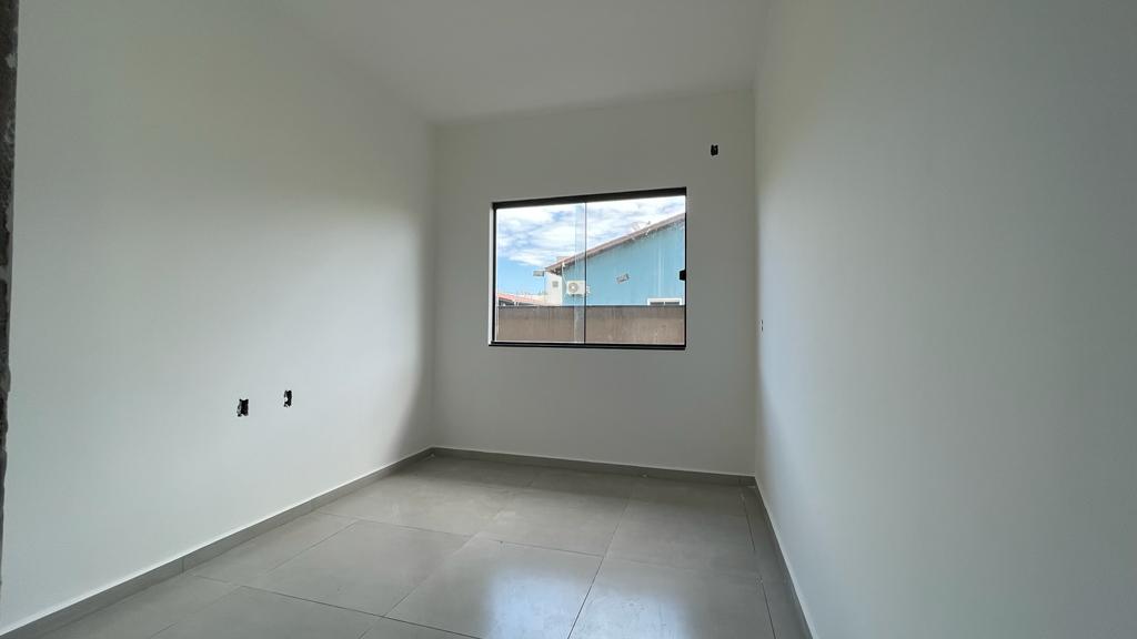 Casa Nova com Design Moderno, próximo ao Centro de Barra Velha!