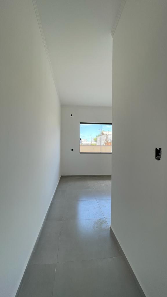 Casa Nova com Design Moderno, próximo ao Centro de Barra Velha!