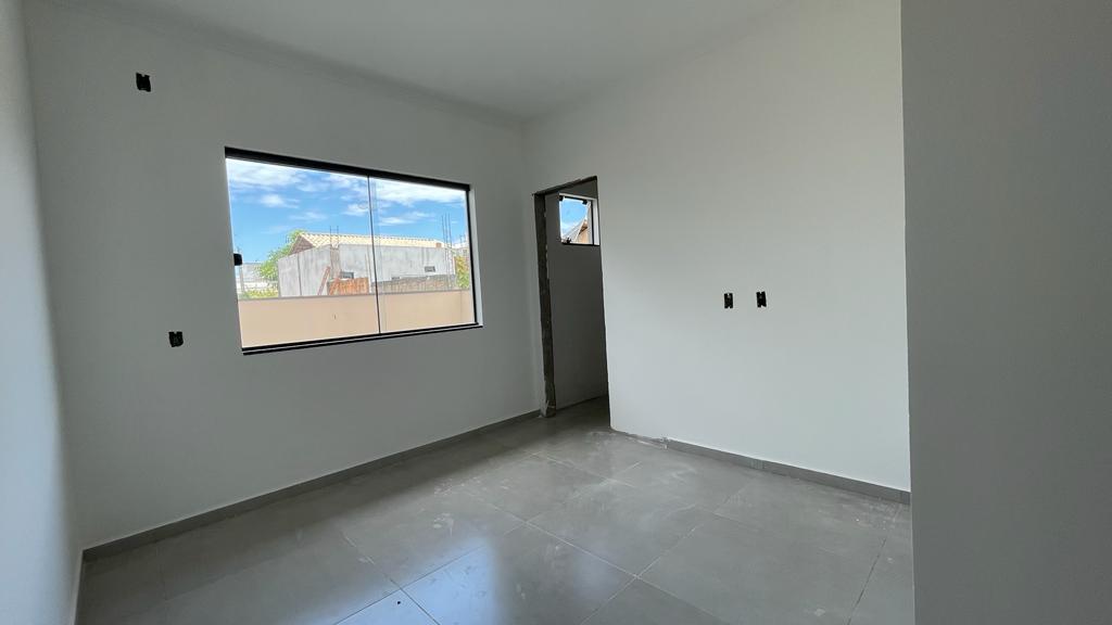 Casa Nova com Design Moderno, próximo ao Centro de Barra Velha!