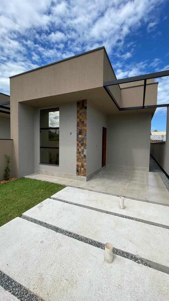 Casa Nova com Design Moderno, próximo ao Centro de Barra Velha!