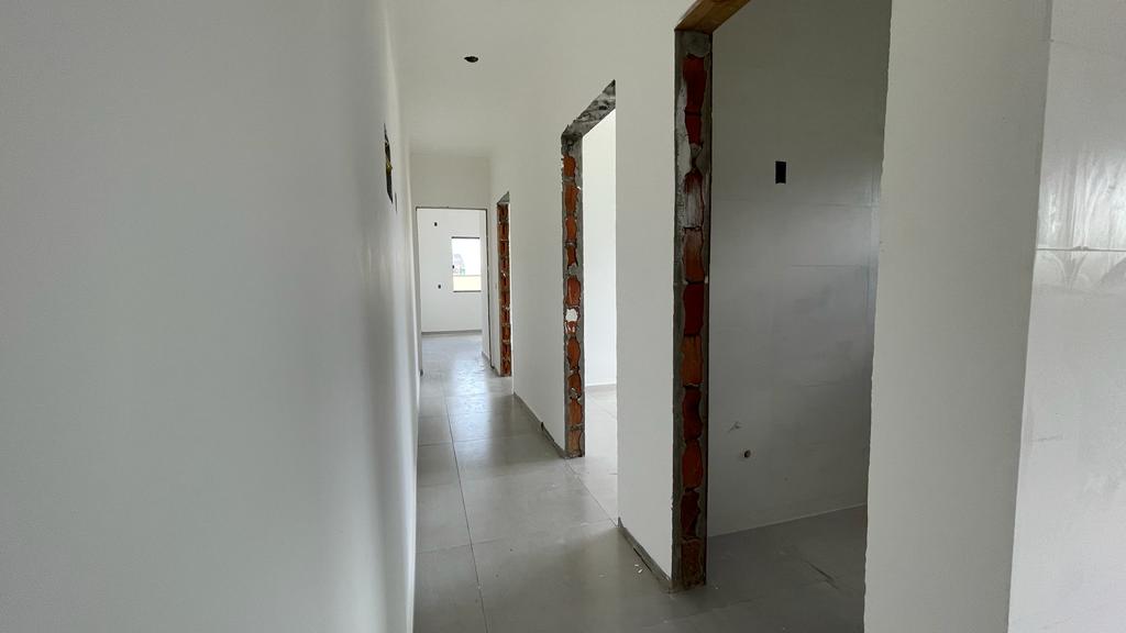 Casa Nova com Design Moderno, próximo ao Centro de Barra Velha!